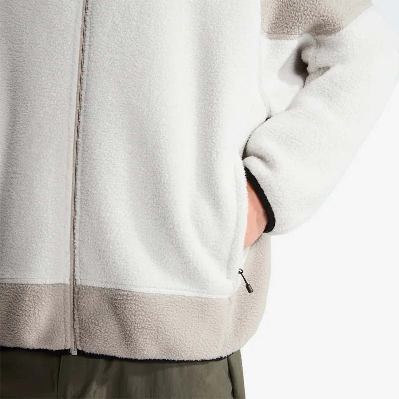 The North Face Never Stop Exploring 