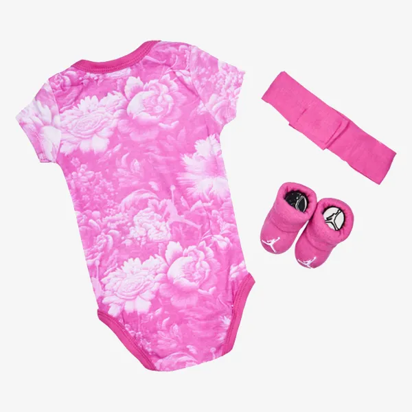 Nike Brooklyn Essentials 