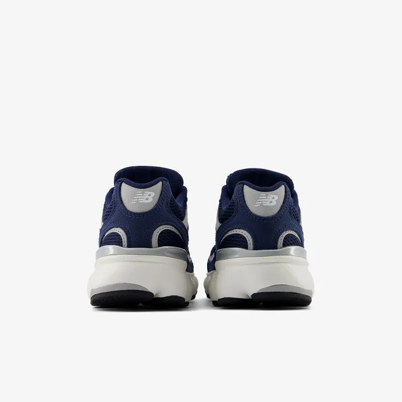 New Balance 603 
