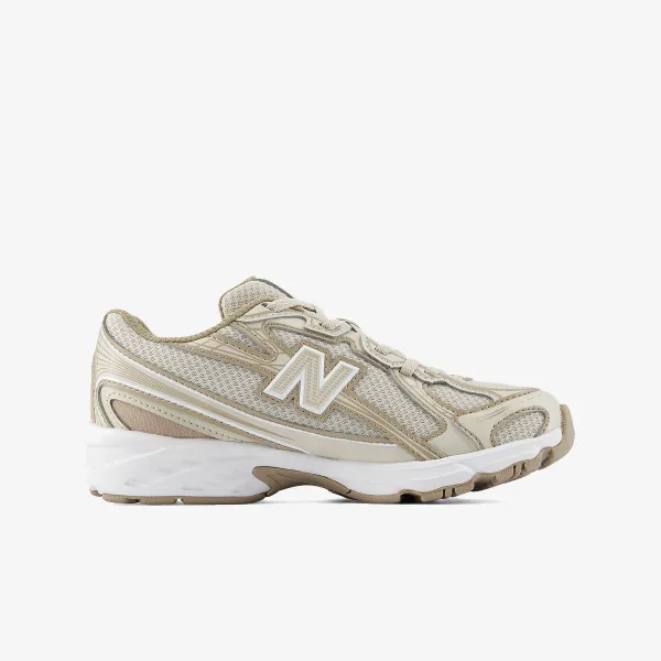 New Balance K 740 