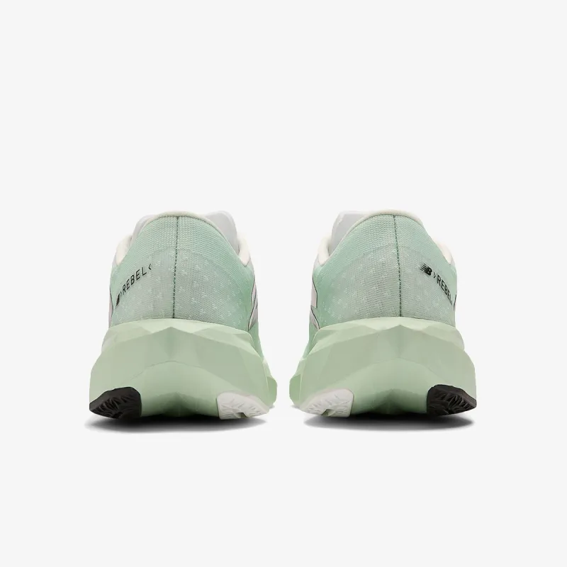 New Balance W FC Rebel 