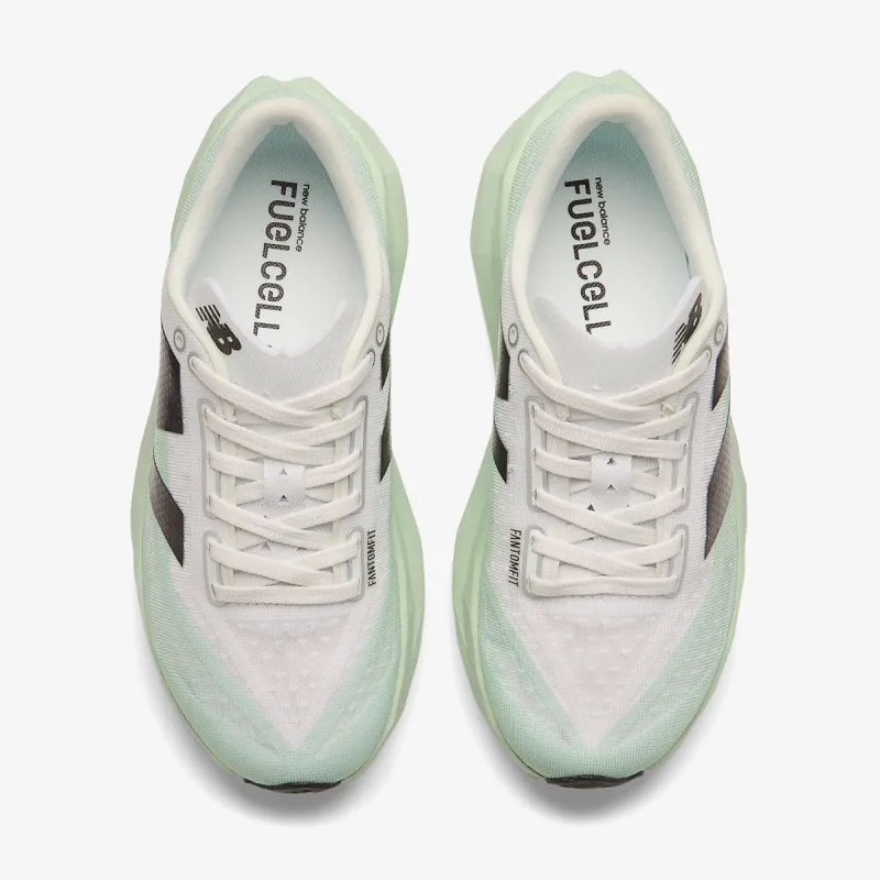 New Balance W FC Rebel 