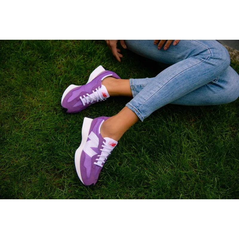 New Balance 327 