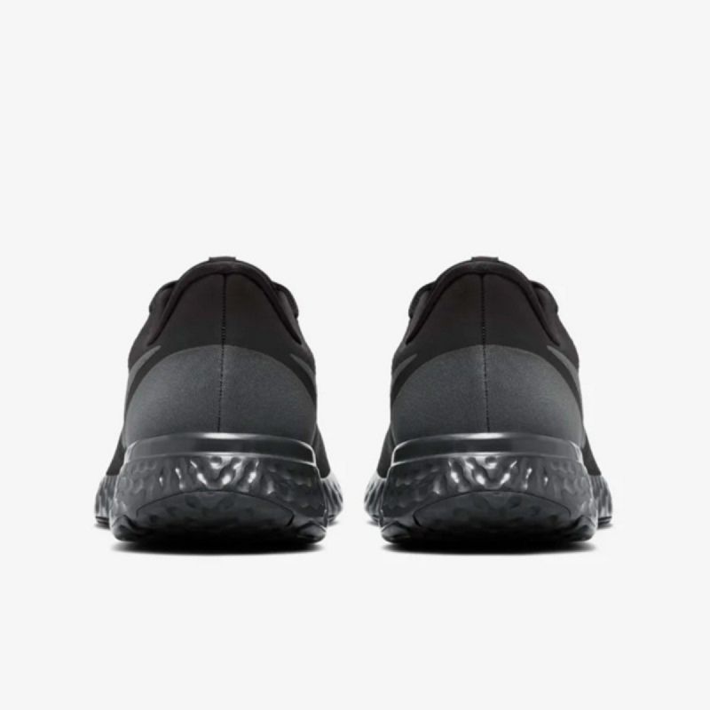 nike revolution 5 cena