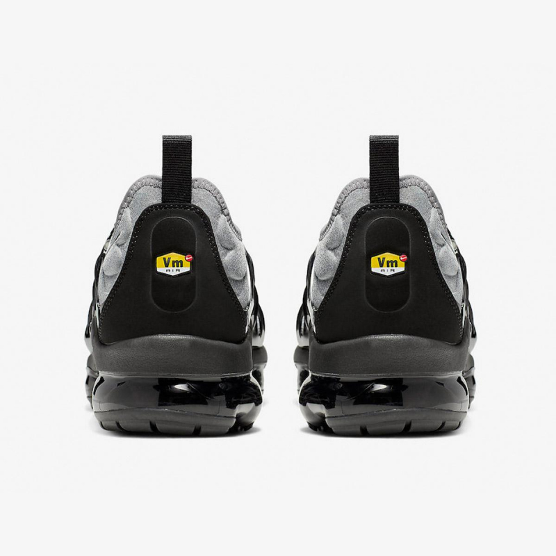 vapormax plus cena