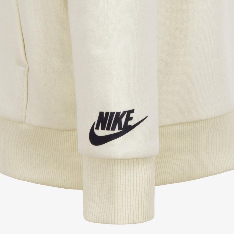 Nike Sportswear Trend 