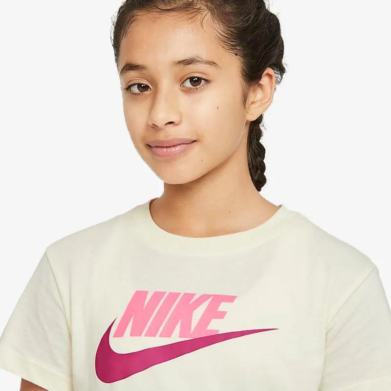 Nike Sportswear Older Kids' T-Shirt 