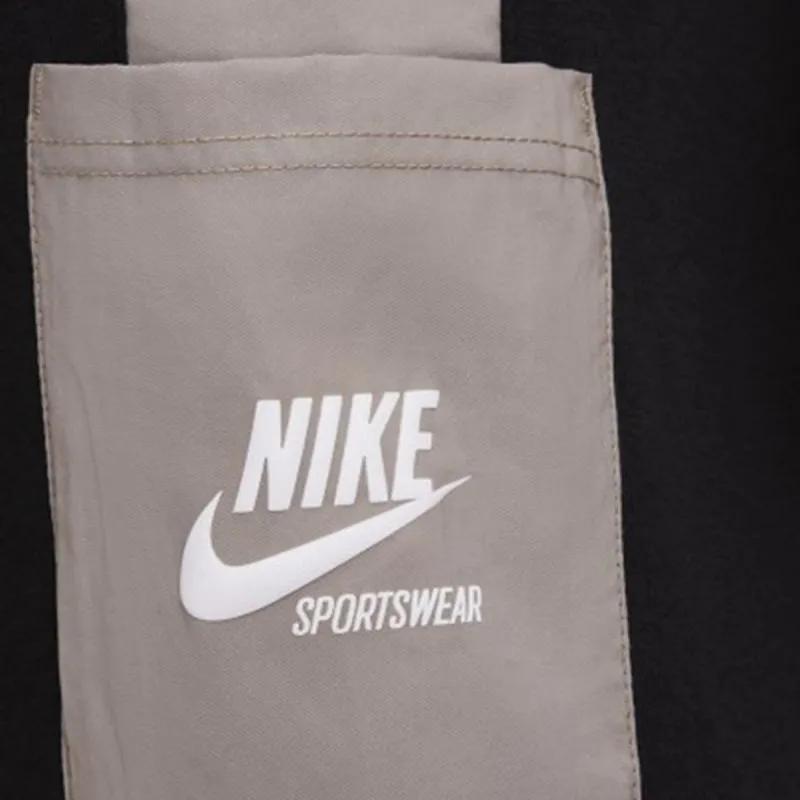 Nike Sportswear Heritage 